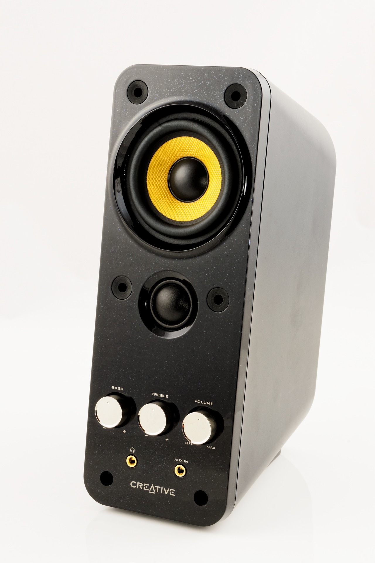 cheap bluetooth speaker with Bass
